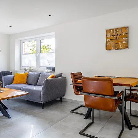Apartment Zimmerei 1, Zentrale Lage, Erdgeschoss Mit Terrasse, Hund Willkommen! *